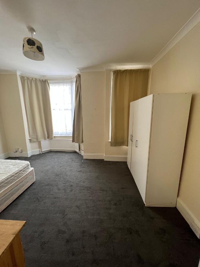 East London 2 Bedroom Apartment Exterior foto